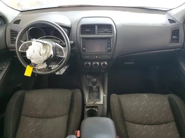 JA4APUAU7NU013962 2022 MITSUBISHI OUTLANDER - Image 8