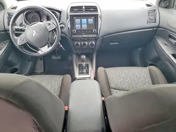 JA4APUAU7NU016862 2022 MITSUBISHI OUTLANDER - Image 8