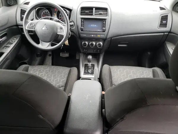 JA4APUAU7NU020376 2022 MITSUBISHI OUTLANDER - Image 8