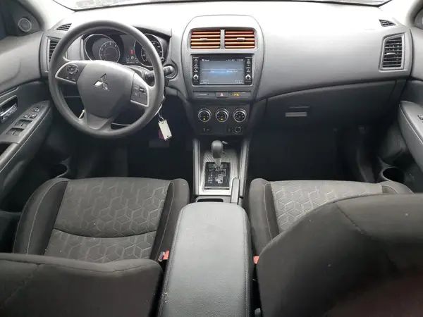 JA4APUAU8MU007926 2021 MITSUBISHI OUTLANDER - Image 8