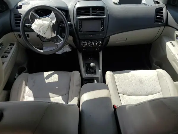 JA4APUAU8MU016593 2021 MITSUBISHI OUTLANDER - Image 8