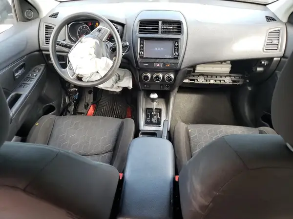JA4APUAU8MU024614 2021 MITSUBISHI OUTLANDER - Image 8