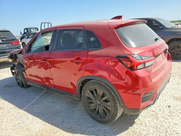 JA4APUAU8MU028596 2021 MITSUBISHI OUTLANDER - Image 2