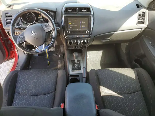 JA4APUAU8MU028596 2021 MITSUBISHI OUTLANDER - Image 8