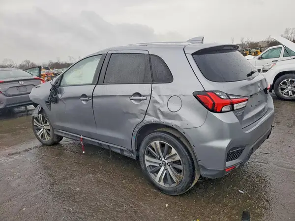 JA4APUAU8MU036729 2021 MITSUBISHI OUTLANDER - Image 2