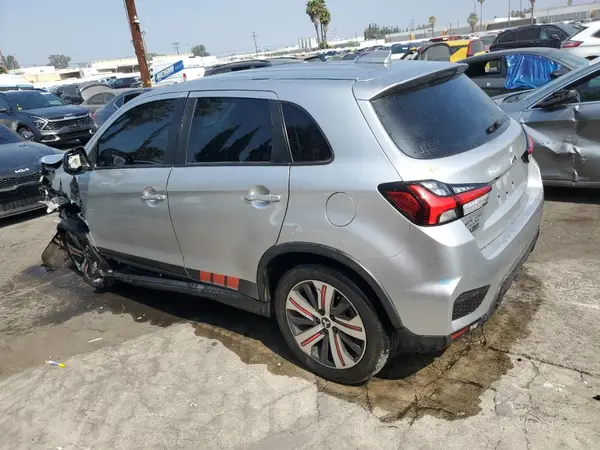 JA4APUAU8NU003795 2022 MITSUBISHI OUTLANDER - Image 2