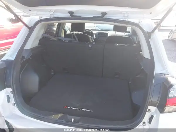 JA4APUAU8NU004767 2022 MITSUBISHI OUTLANDER - Image 8