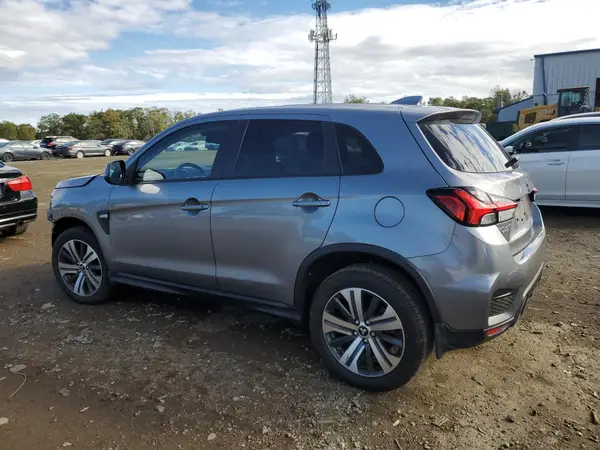 JA4APUAU8NU009581 2022 MITSUBISHI OUTLANDER - Image 2