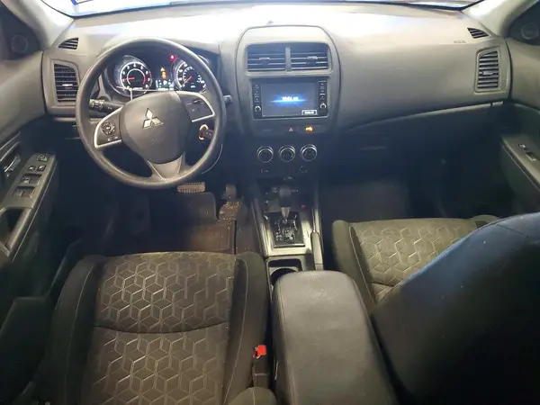 JA4APUAU8NU012934 2022 MITSUBISHI OUTLANDER - Image 8