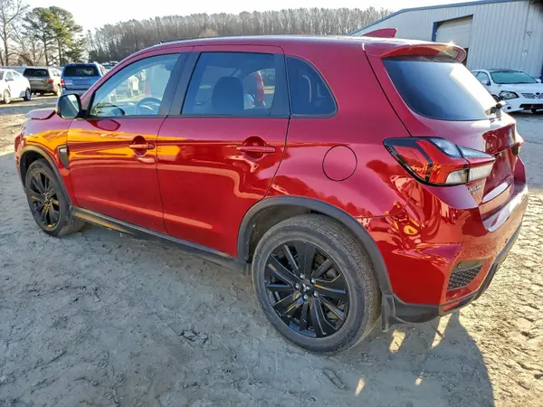 JA4APUAU8NU013940 2022 MITSUBISHI OUTLANDER - Image 2