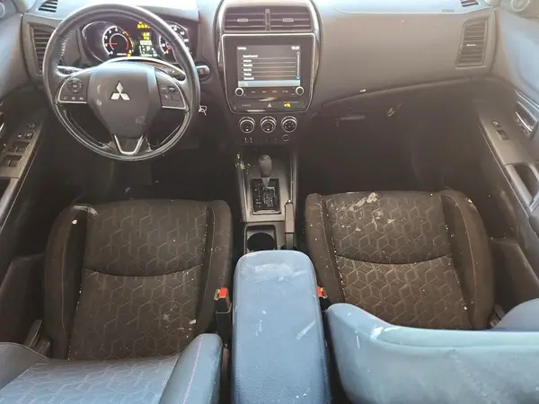 JA4APUAU8NU014098 2022 MITSUBISHI OUTLANDER - Image 8