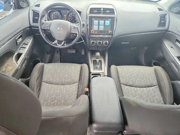 JA4APUAU8NU016689 2022 MITSUBISHI OUTLANDER - Image 8