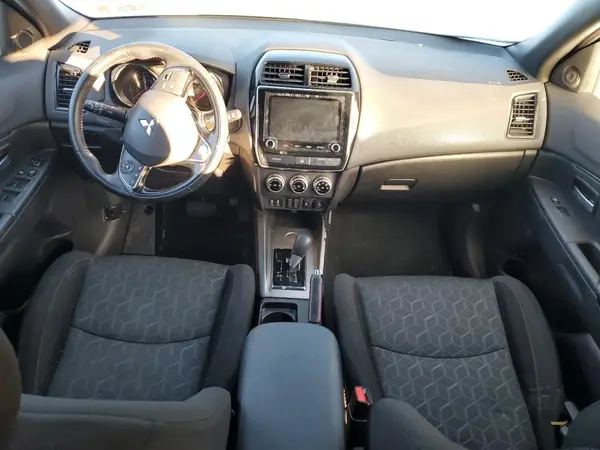 JA4APUAU9MU014030 2021 MITSUBISHI OUTLANDER - Image 8