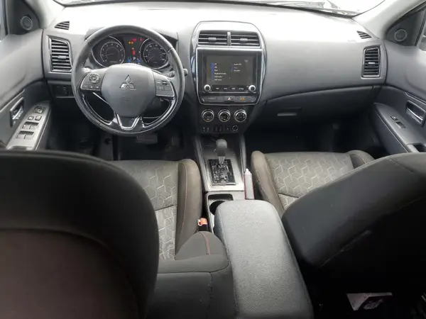 JA4APUAU9MU028672 2021 MITSUBISHI OUTLANDER - Image 8