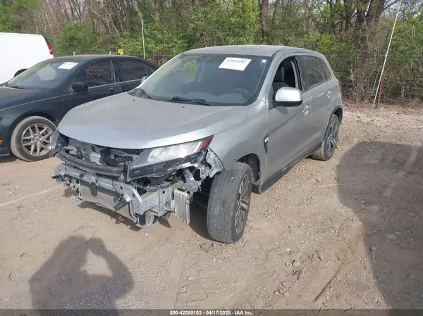 JA4APUAU9MU031863 2021 MITSUBISHI OUTLANDER - Image 2