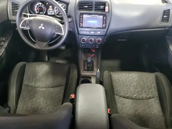 JA4APUAU9MU035220 2021 MITSUBISHI OUTLANDER - Image 8