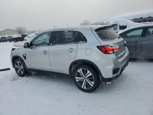 JA4APUAU9NU003031 2022 MITSUBISHI OUTLANDER - Image 2
