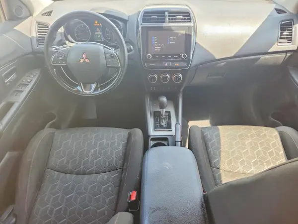JA4APUAU9NU013638 2022 MITSUBISHI OUTLANDER - Image 8