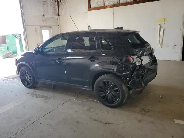 JA4APUAU9NU018855 2022 MITSUBISHI OUTLANDER - Image 2