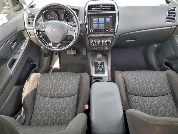 JA4APUAU9NU022209 2022 MITSUBISHI OUTLANDER - Image 8