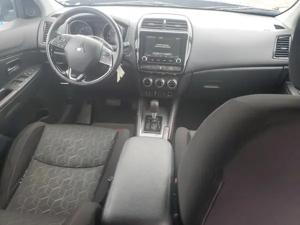 JA4APUAUXMU000427 2021 MITSUBISHI OUTLANDER - Image 8