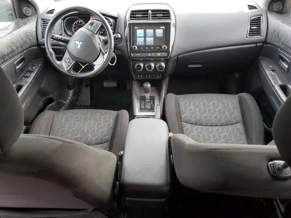 JA4APUAUXMU007118 2021 MITSUBISHI OUTLANDER - Image 8