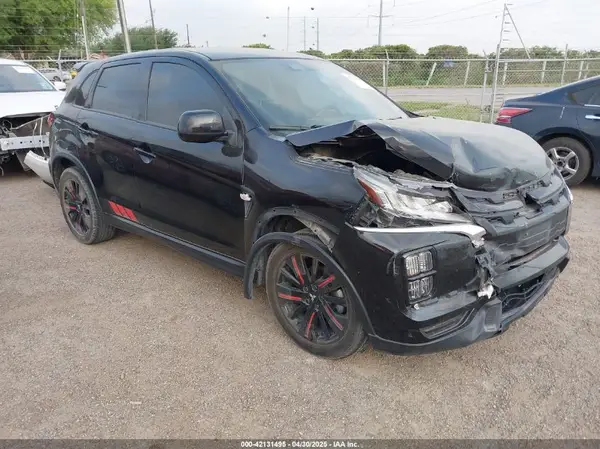 JA4APUAUXMU016742 2021 MITSUBISHI OUTLANDER - Image 1