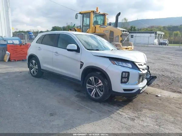 JA4APUAUXMU017536 2021 MITSUBISHI OUTLANDER - Image 1