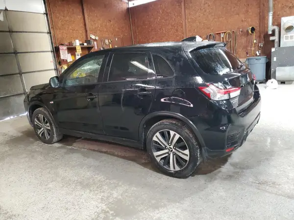 JA4APUAUXMU027062 2021 MITSUBISHI OUTLANDER - Image 2