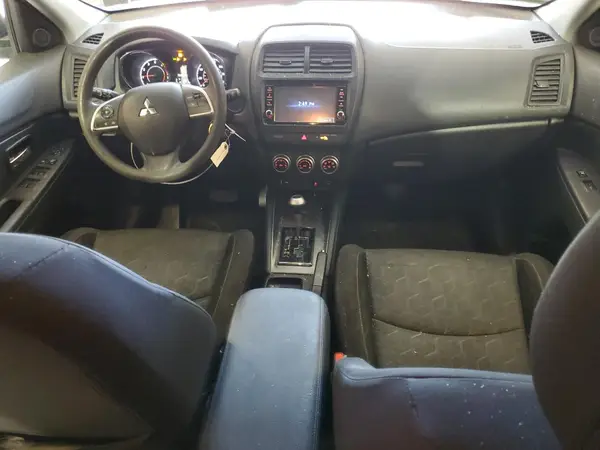 JA4APUAUXMU027062 2021 MITSUBISHI OUTLANDER - Image 8