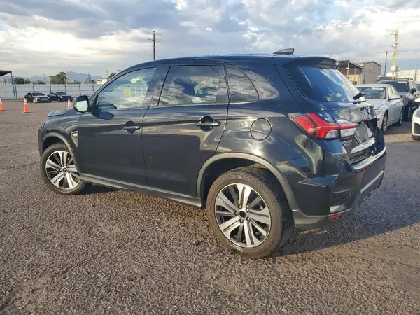 JA4APUAUXMU027420 2021 MITSUBISHI OUTLANDER - Image 2