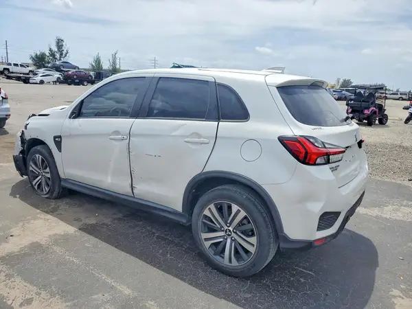 JA4APUAUXMU028325 2021 MITSUBISHI OUTLANDER - Image 2