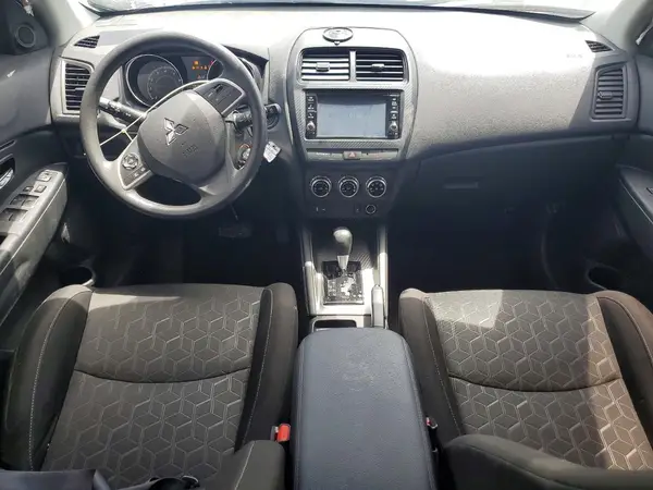 JA4APUAUXMU028325 2021 MITSUBISHI OUTLANDER - Image 8