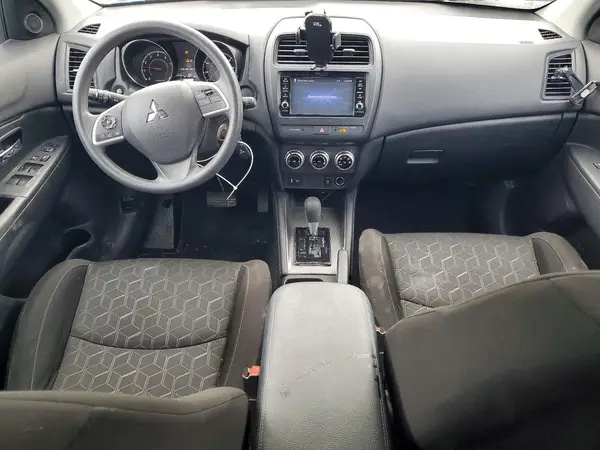 JA4APUAUXMU028549 2021 MITSUBISHI OUTLANDER - Image 8