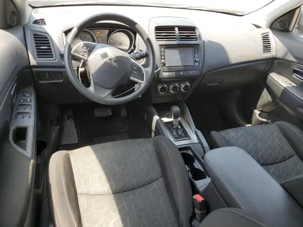 JA4APUAUXMU032407 2021 MITSUBISHI OUTLANDER - Image 8