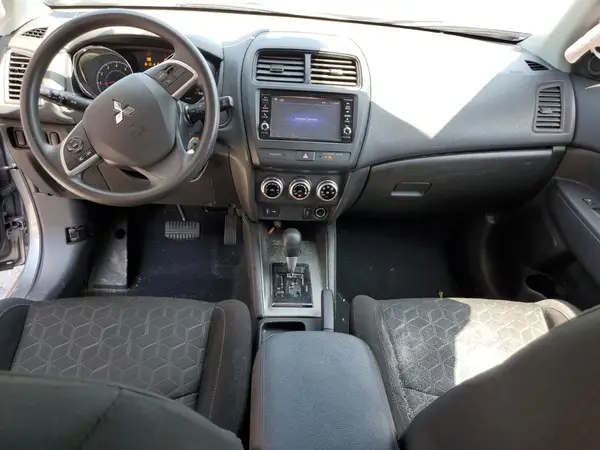 JA4APUAUXMU034495 2021 MITSUBISHI OUTLANDER - Image 8