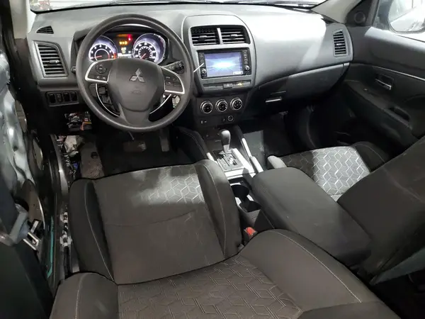 JA4APUAUXNU015768 2022 MITSUBISHI OUTLANDER - Image 8