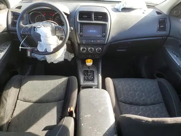 JA4APVAU0MU012849 2021 MITSUBISHI OUTLANDER - Image 8