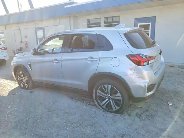 JA4APVAU0MU017940 2021 MITSUBISHI OUTLANDER - Image 2