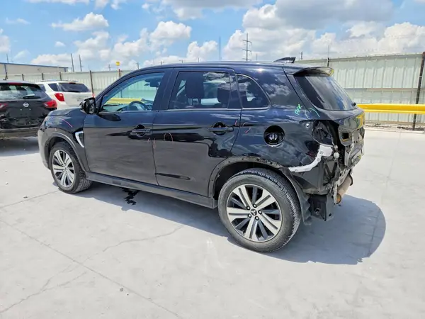 JA4APVAU0MU021776 2021 MITSUBISHI OUTLANDER - Image 2
