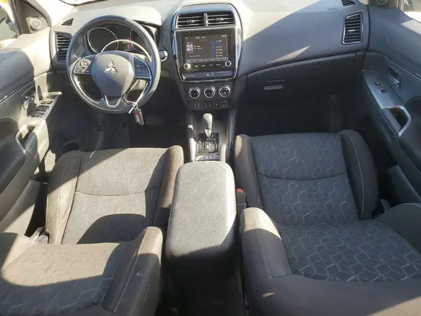 JA4APVAU1MU013833 2021 MITSUBISHI OUTLANDER - Image 8