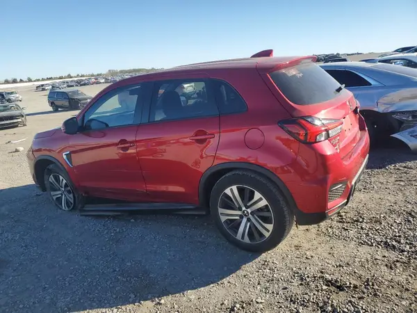 JA4APVAU1NU015812 2022 MITSUBISHI OUTLANDER - Image 2