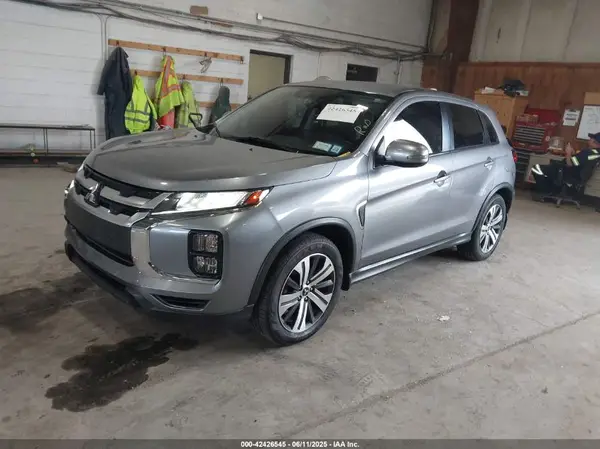 JA4APVAU1NU016619 2022 MITSUBISHI OUTLANDER - Image 2