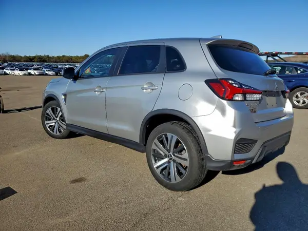 JA4APVAU1NU016720 2022 MITSUBISHI OUTLANDER - Image 2