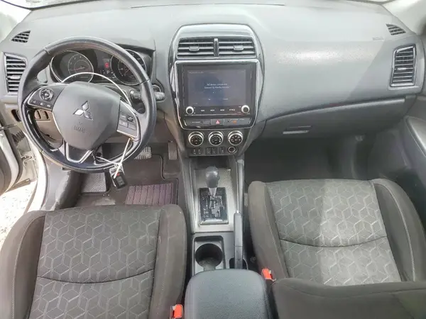 JA4APVAU2MU011329 2021 MITSUBISHI OUTLANDER - Image 8