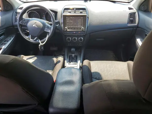 JA4APVAU2MU017812 2021 MITSUBISHI OUTLANDER - Image 8