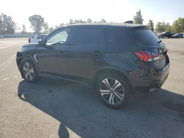 JA4APVAU2MU019043 2021 MITSUBISHI OUTLANDER - Image 2