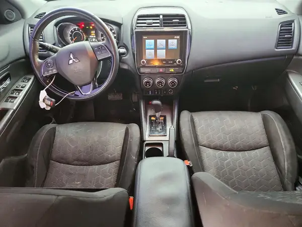 JA4APVAU2MU032164 2021 MITSUBISHI OUTLANDER - Image 8