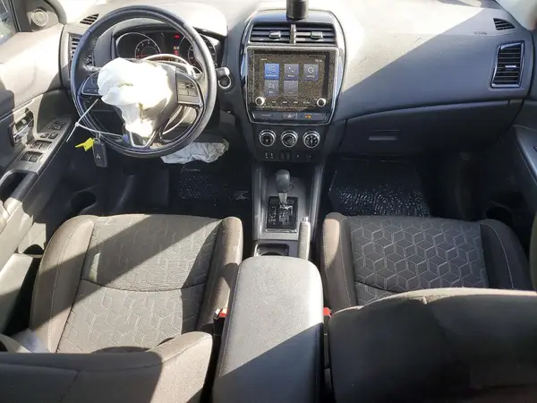JA4APVAU2MU035601 2021 MITSUBISHI OUTLANDER - Image 8