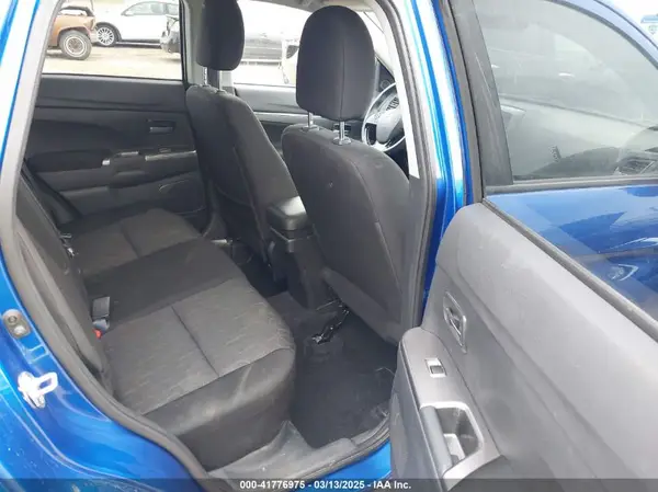 JA4APVAU2MU035615 2021 MITSUBISHI OUTLANDER - Image 8
